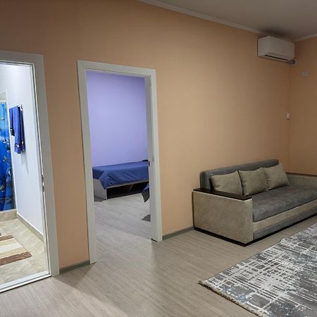 Apart House Turkistan Luaran gambar