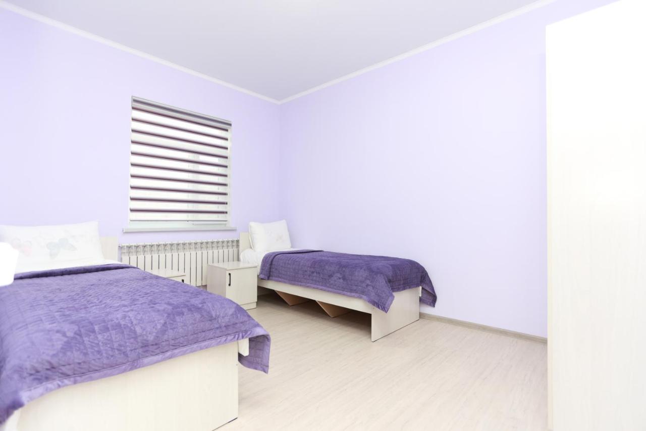 Apart House Turkistan Luaran gambar