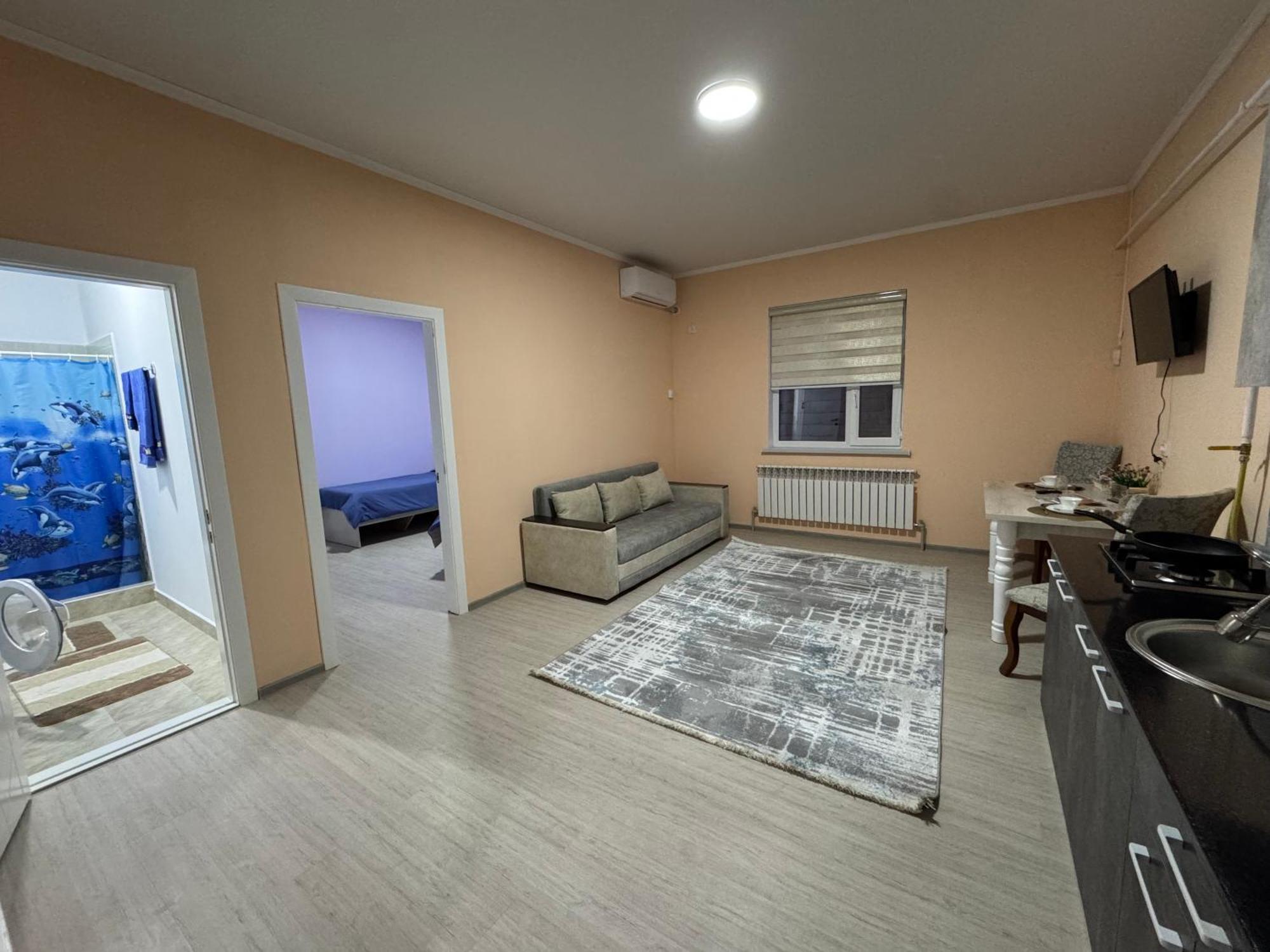 Apart House Turkistan Luaran gambar